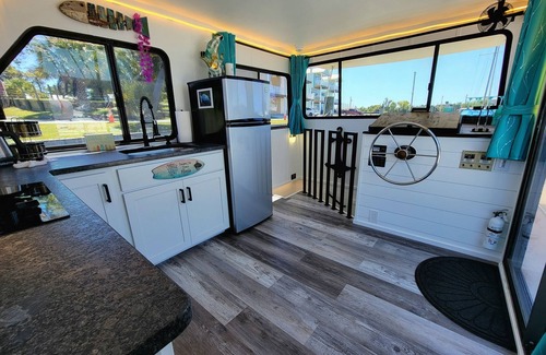 Panama City Alquiler De Eote | Luxury Yacht! Incredible Views! Close to Downtown!