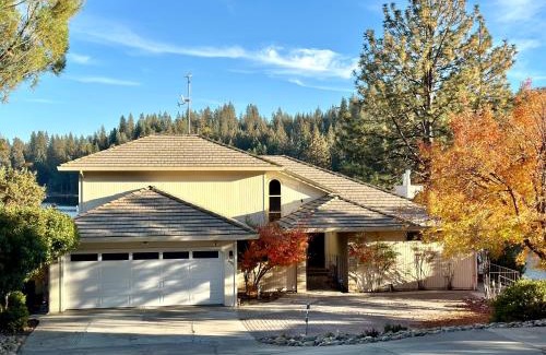 Groveland Casa | Luxury Yosemite Lake House