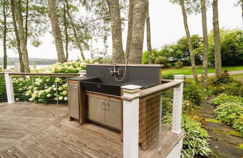 Friendship Casa | Luxury Yurt at Seaside Farm in Friendship