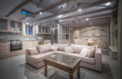 Korithi Villa | Moore Villa | 8 Guests - 4 Bed | Agios Nikolaos