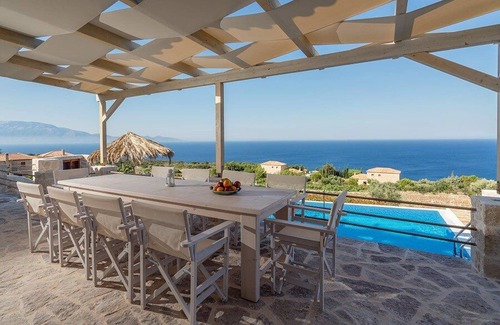 Korithi Villa | Moore Villa | 8 Guests - 4 Bed | Agios Nikolaos
