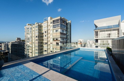 Serralles Condominio | LuxuryCityCenterApart-Pool-Gym-WiFi-A/C-YellowKey*