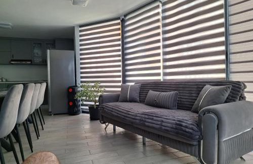 Bucharest Apartamento | LuxuryGiftloc