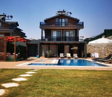 Oludeniz Villa | Luxurylifevillas 5-6