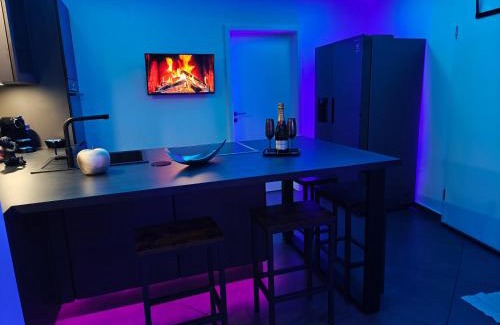 Bachviertel Apartamento | Luxus Loft Whirlpool Designer Küche Bad