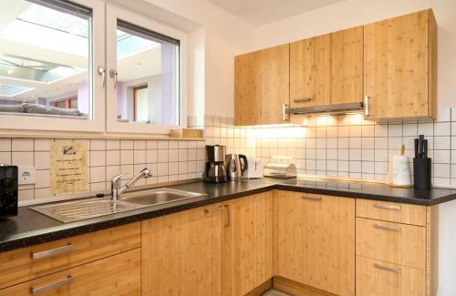 Neu-Heiligkreuz Apartamento | Luxus Studio 10 Min zur Porta Nigra inkl Parkplatz