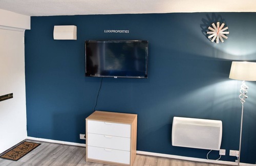 Luton Apartamento | Estudio-Lujoso-Baño con ducha