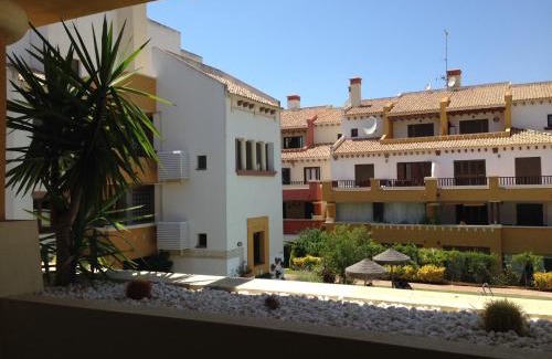 Costa Esuri Apartamento | Luz Esuri by Livinto Homes