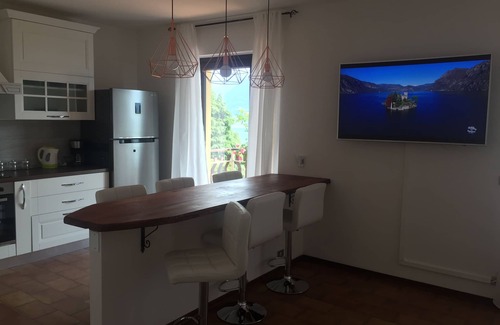 Tavernola Apartamento | ✨Luz House✨ Lake of Iseo