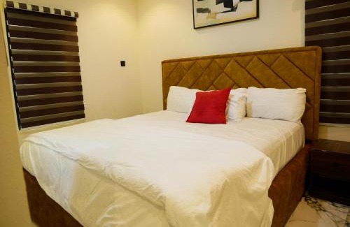Oshodi-Isolo Apartamento | LV-21 Apartment Luxury & Cozy 1 bedroom Self Check-In Apts near Airport