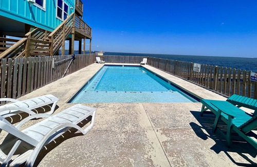Flour Bluff Casa | Lv113 - Oscars Lodge 3 Bedroom Home by Redawning