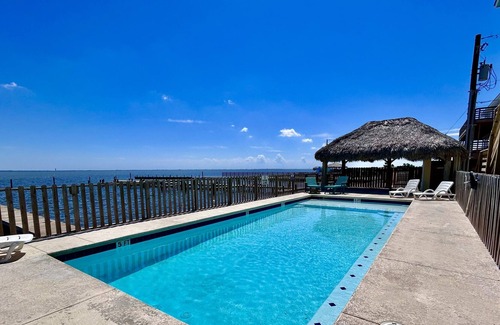 Flour Bluff Casa | Lv114 - Fin & Feather 2 Bedroom Home by Redawning
