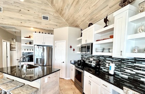 Flour Bluff Casa | Lv114 - Fin & Feather 2 Bedroom Home by Redawning
