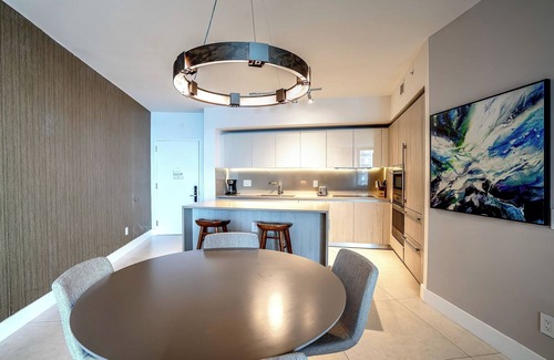 Hollywood South Central Beach Apartamento | Lyfe Residence Building - Private apts over the beach