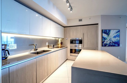 Hollywood South Central Beach Apartamento | Lyfe Residence Building - Private apts over the beach