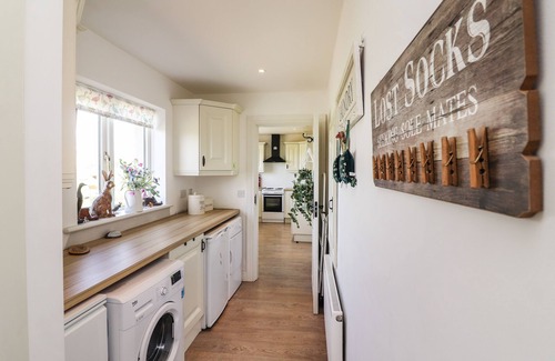 Bruff Cabaña | LYNCHPIN COTTAGE, pet friendly in Bruff, County Limerick