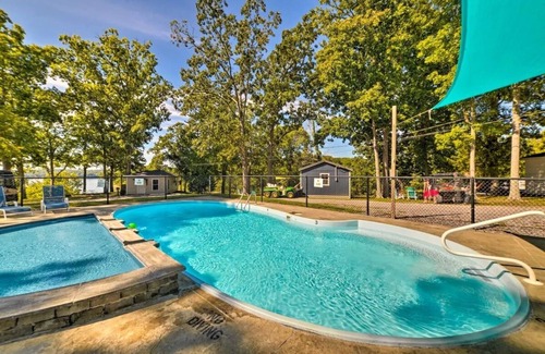 Almo Cabina | Lynnhurst Resort-Private cabin on Kentucky Lake with Hot Tub