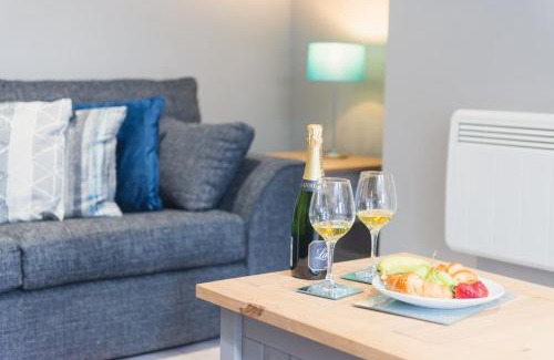 Tamworth Casa | LYNNTON HOUSE Stunning 6 bed Town Centre House ALL with En-Suites Prime Location Tamworth