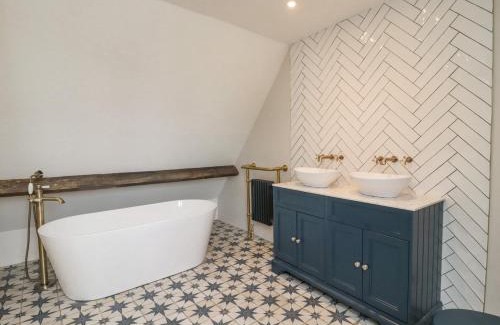 Enstone Casa | Lynton Cottage