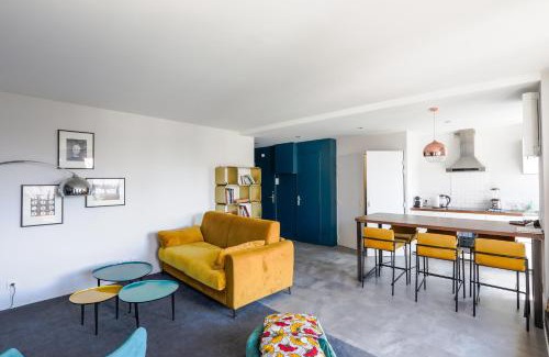 Republique - Tolstoi Apartamento | Lyon Premium - Happy 70's