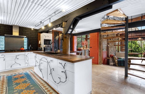 Kangaroo Valley Casa | Lyra - ¡Una casa de personajes rodeada de selva tropical!