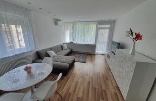 Bekescsaba Apartamento | Mátrix apartman