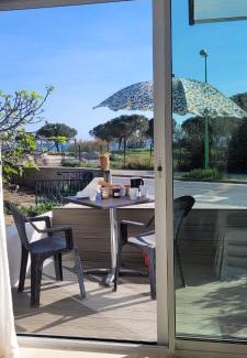 Meze Casa | Mèze avec vue face à l'étang