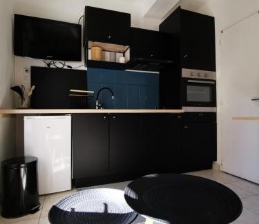 Meze Apartamento | Mèze, charmant petit studio proche port
