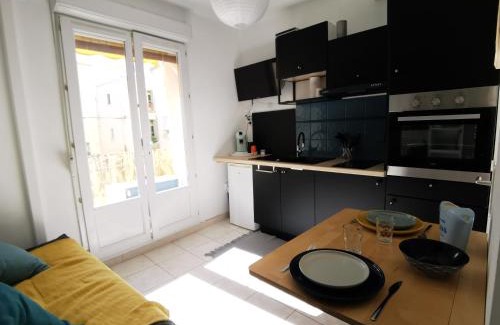 Meze Apartamento | Mèze, charmant petit studio proche port