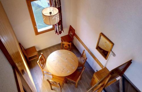 Meribel-Mottaret Apartamento | Méribel: Appartement 3 pièces avec mezzanine, balcon, accès direct aux pistes - FR-1-355-186