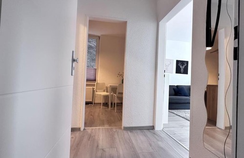 Herne Apartamento | Möblierte Erdgeschoss-Wohnung mit Parkplatz in bester Lage des Stadtzentrums Herne, WLAN, Netflix- Super Autobahn-und ÖPNV-Anbindung