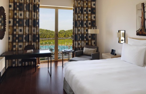 Victoria Borg Hotel | Mövenpick Ambassador Hotel Accra