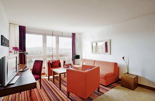 Glattbrugg Hotel | Mövenpick Hotel Zuerich-Airport