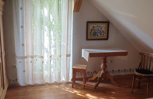 Iecava Casa | Mājīga istaba ar balkonu un vannasistaba, bezmaksas velo noma