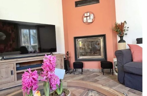 Croissy-Beaubourg Casa | M&A Spacious Country House for 11 Guests, Near Disneyland and Paris,with Parking