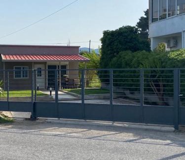 Oropos Casa | M & F HOUSE (παραλία Μαρκοπούλου Ωρωπού)