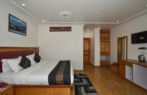 Dharamshala Hotel | M Hotel And Restaurant