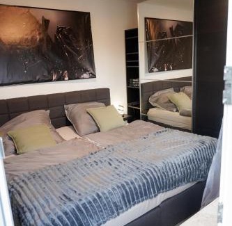 Dortmund City Centre Apartamento | M House Do City Privatzimmer mit Balkon & Self Check-in