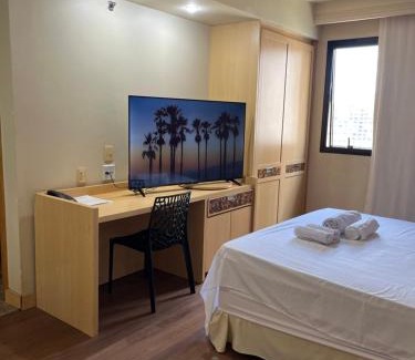 Setor Hoteleiro Norte Hotel | M&V Flats - Prédio Let's Idea n 613 - 1 km Mané Garrincha - 500m Esplanada dos Ministérios - Ar condicionado - Cama queen size - Piscina - Academia