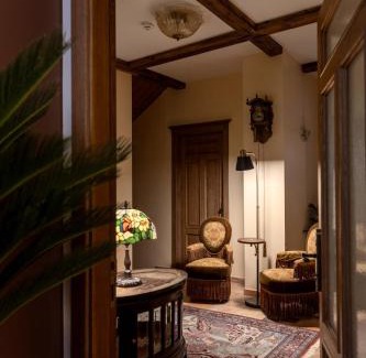 Old Town Hotel | M5 self-service Boutique Hotel