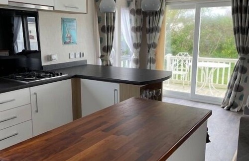 Camber Cabina | M672 - 6 Berth Luxury Lodge with veranda