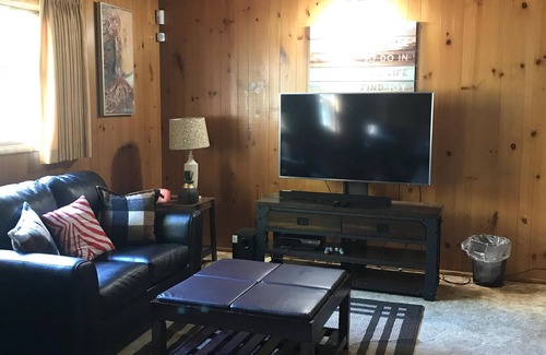 Spenard Casa | Casa de vacaciones Ma's Way: ¡una muestra de la vida sureña en el gran noroeste!
