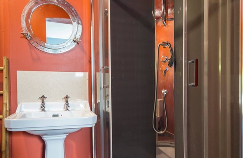 La Tourlandry Cama Y Desayuno | Ma Vie de Château Jules Verne Nautilus room (4pers)