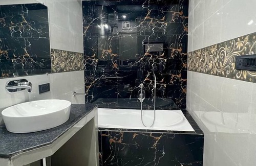 Faizabad Hotel | Maan Avadh