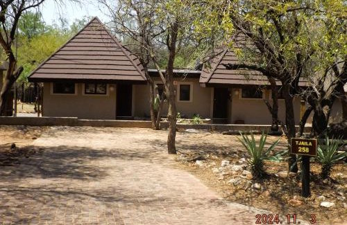 Bela-Bela Complejo | Mabalingwe Nature Reserve - Elephant Lodge - Tjaila