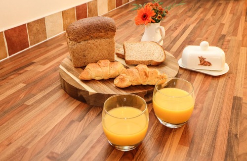 Longnor Cabaña | MABEL’S COTTAGE, family friendly, with a garden in Longnor