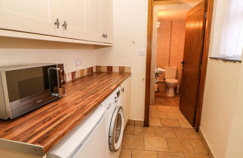 Longnor Cabaña | MABEL’S COTTAGE, family friendly, with a garden in Longnor