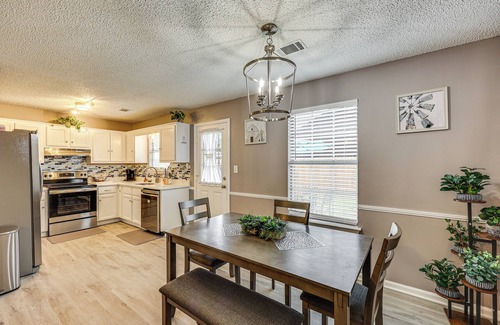 Mabelvale Casa | Mabelvale Home w/ Grill: 12 Mi to Little Rock!