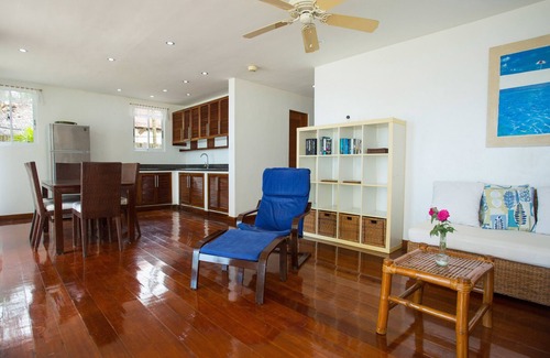 Manoc-Manoc Casa | Mabuhay Beach House