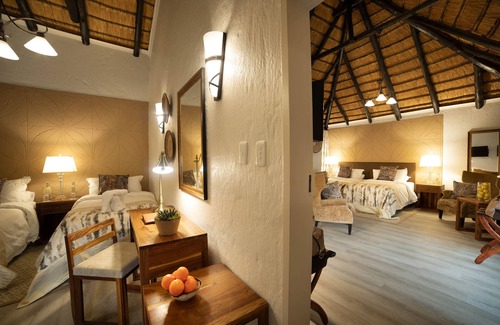 Leeupoort Cabina | Mabula Game Lodge